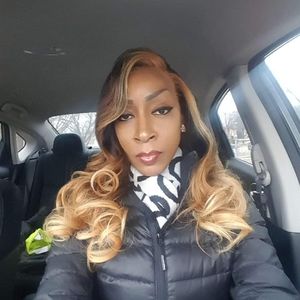 Meet your Posher, Yolanda